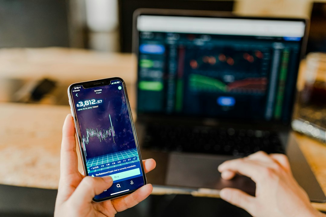 Перевод криптовалюты через блокчейн с кошелька на торговую биржу